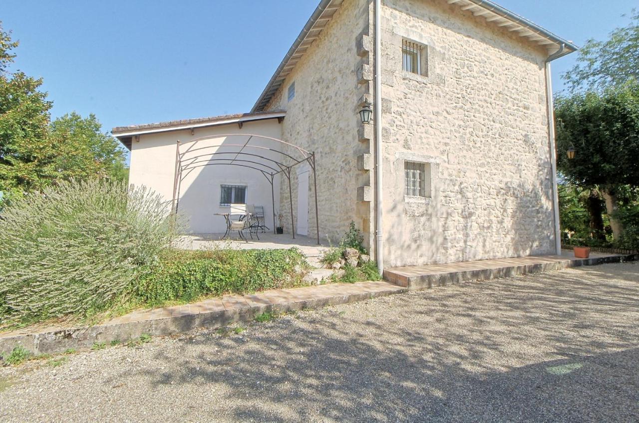 Bienvenue Chez Suzy Saint-Quentin-de-Baron Exterior foto